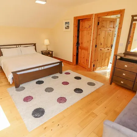 Holiday home Kissane's *