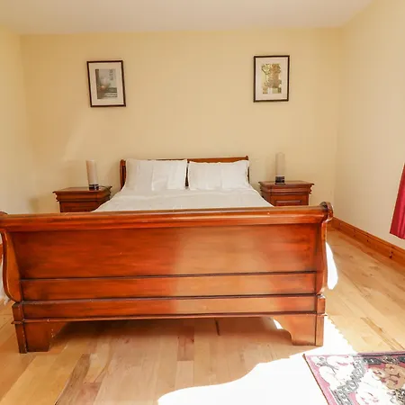 Holiday home Kissane's